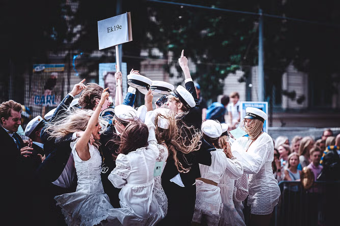 Studentskylt och studentplakat med egen bild – snabb leverans.